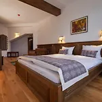 Hotell Arbanashki 3*